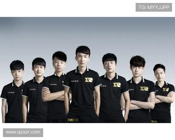 RNG在冠军杯中的团队配合分析与表现评估